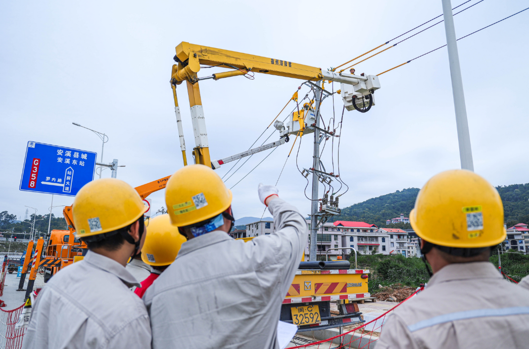 福建安溪县供电公司： 首次“零停”高效完成环网柜DTU升级